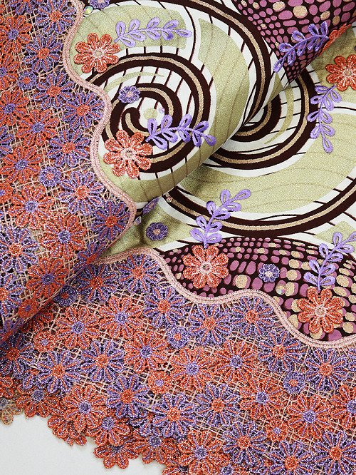 VLE380 - Vlisco Applique Lace